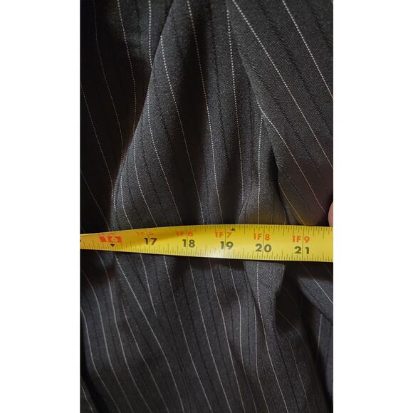 ROMA Vestimenta Cropped Black Pin Striped Blazer Sholder Pads Size 18 Business - Picture 6 of 7